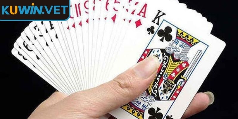 Phân tích nước đi chuẩn trước khi xuống bài